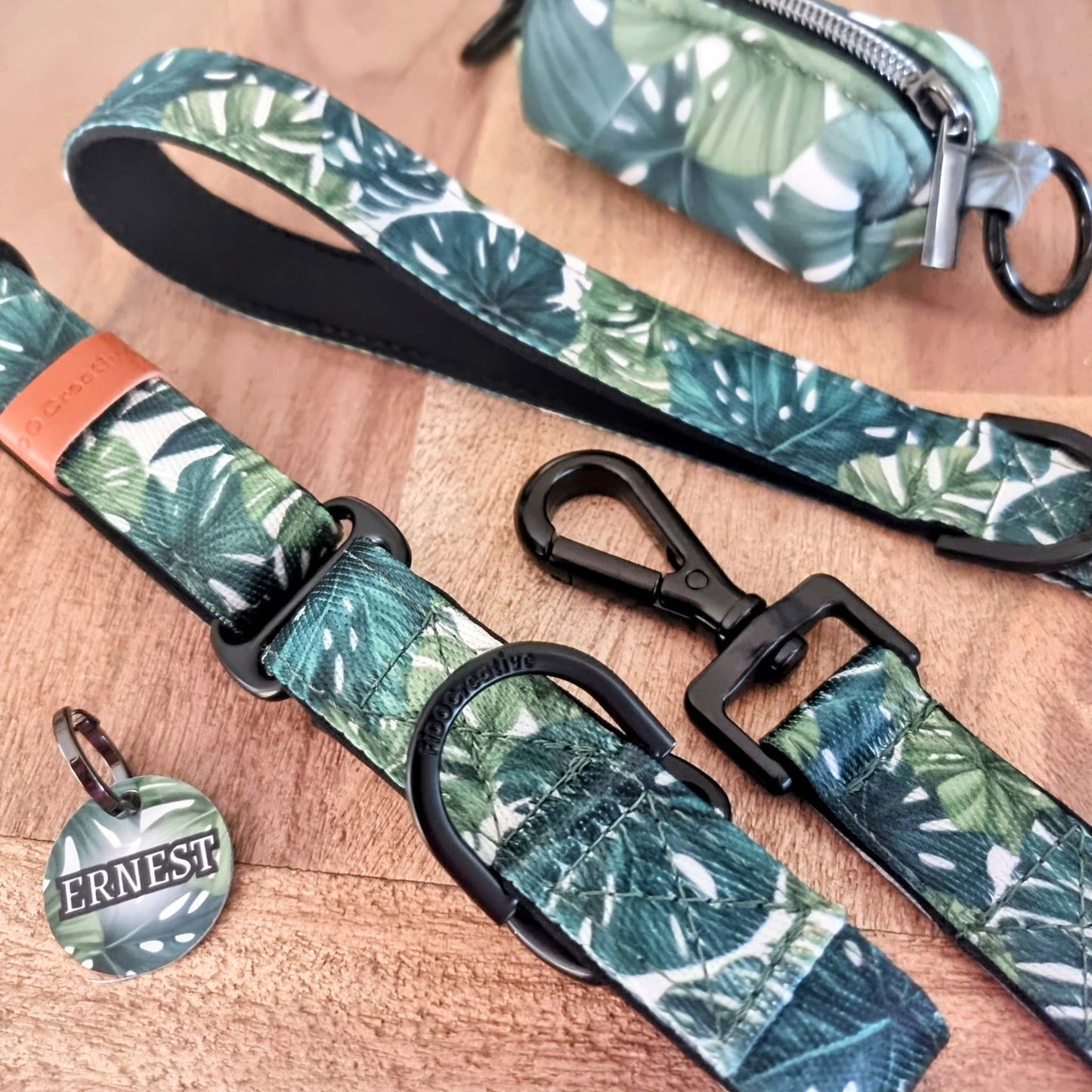 Martingale collar - Monstera leaf - Padded