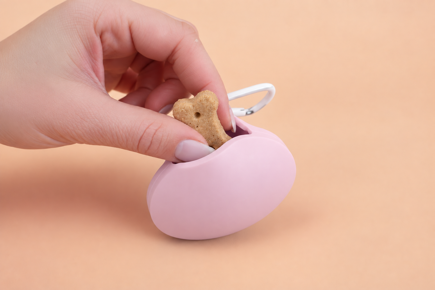 Mini Silicone Dog Treat Pouch – Clip-On Waterproof Training Treat Holder