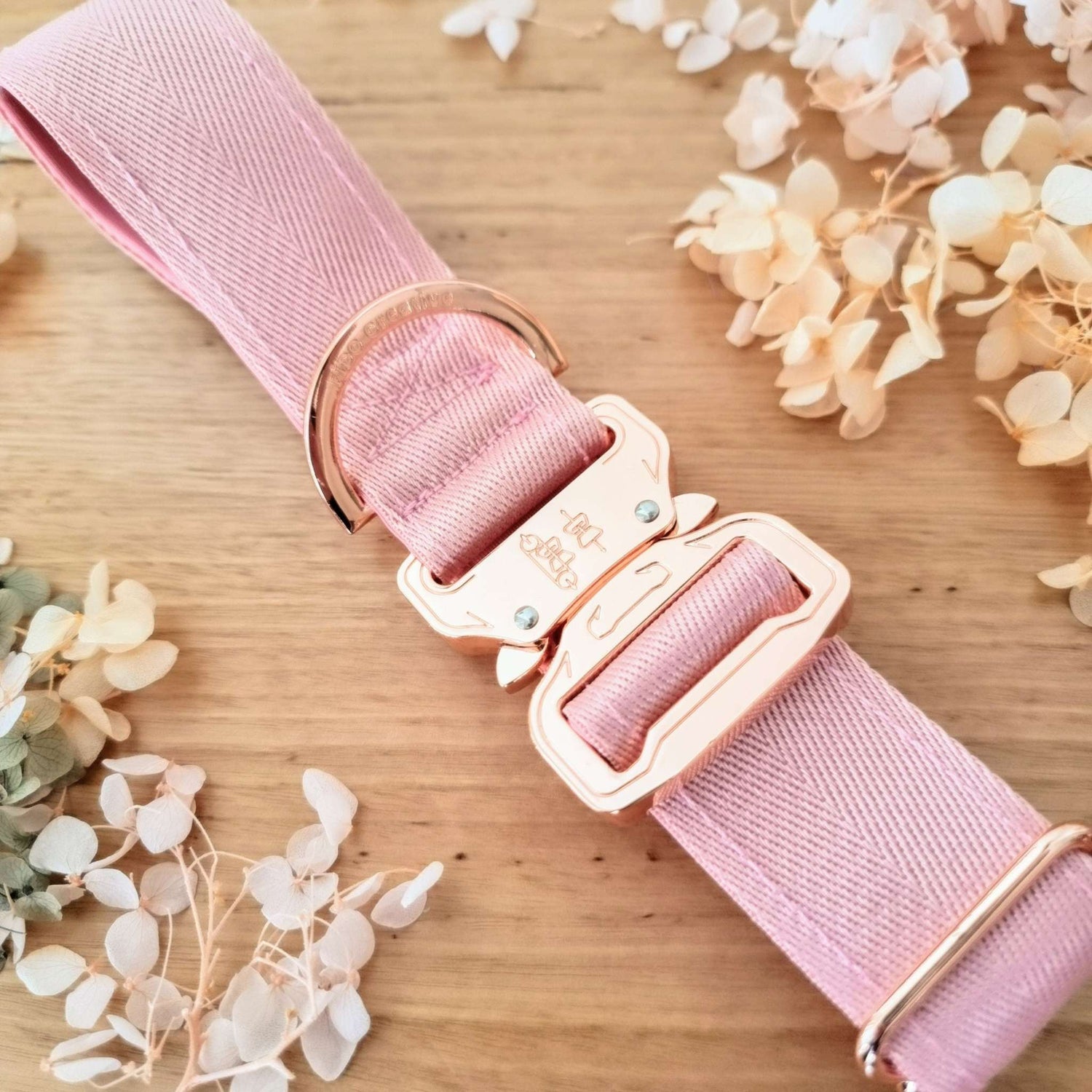 Light pink dog collar with rose gold buckle