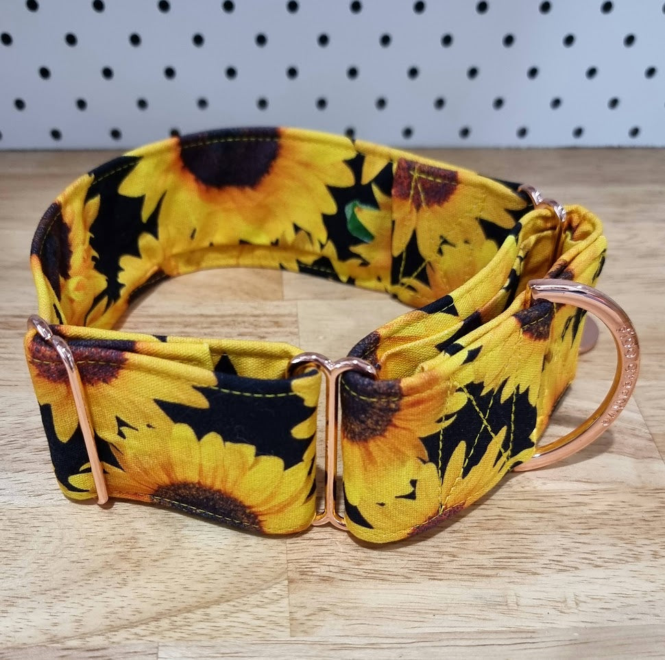 Sunflower martingale collar